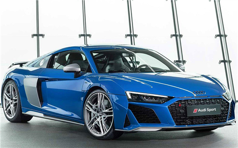 奥迪r8:奥迪r8是一款中置引擎双座跑车,一起仔细看看这辆车的造型设计