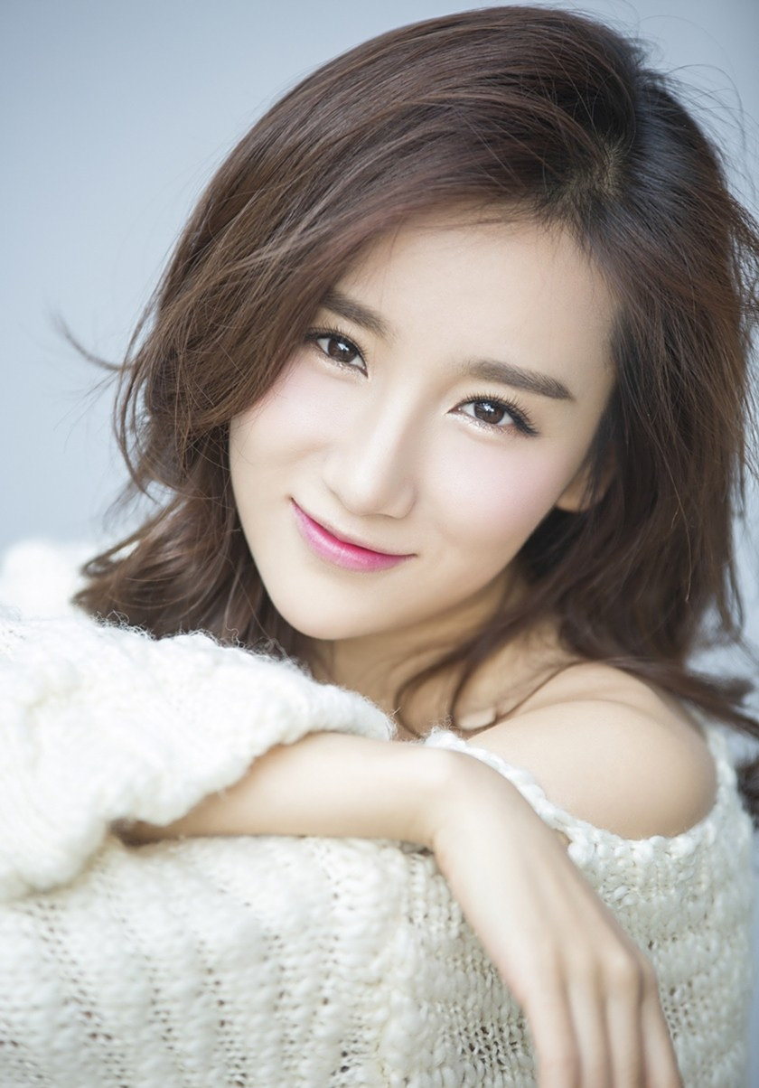 严晓秋在剧中的爱情如同姬金鱼草一般,有着虐心的暗恋.