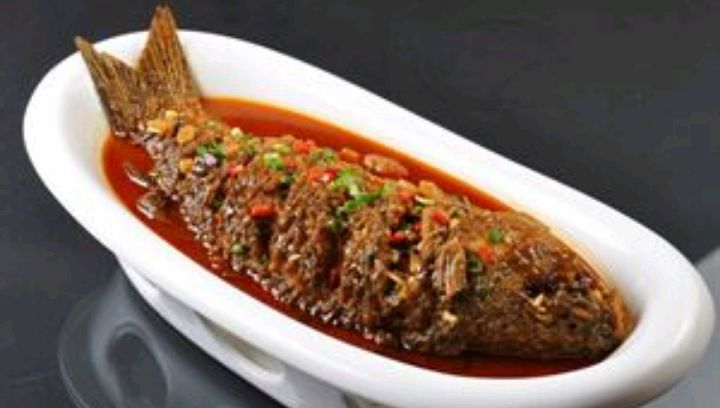 如何做酥香可口特色红烧糖醋鲤鱼