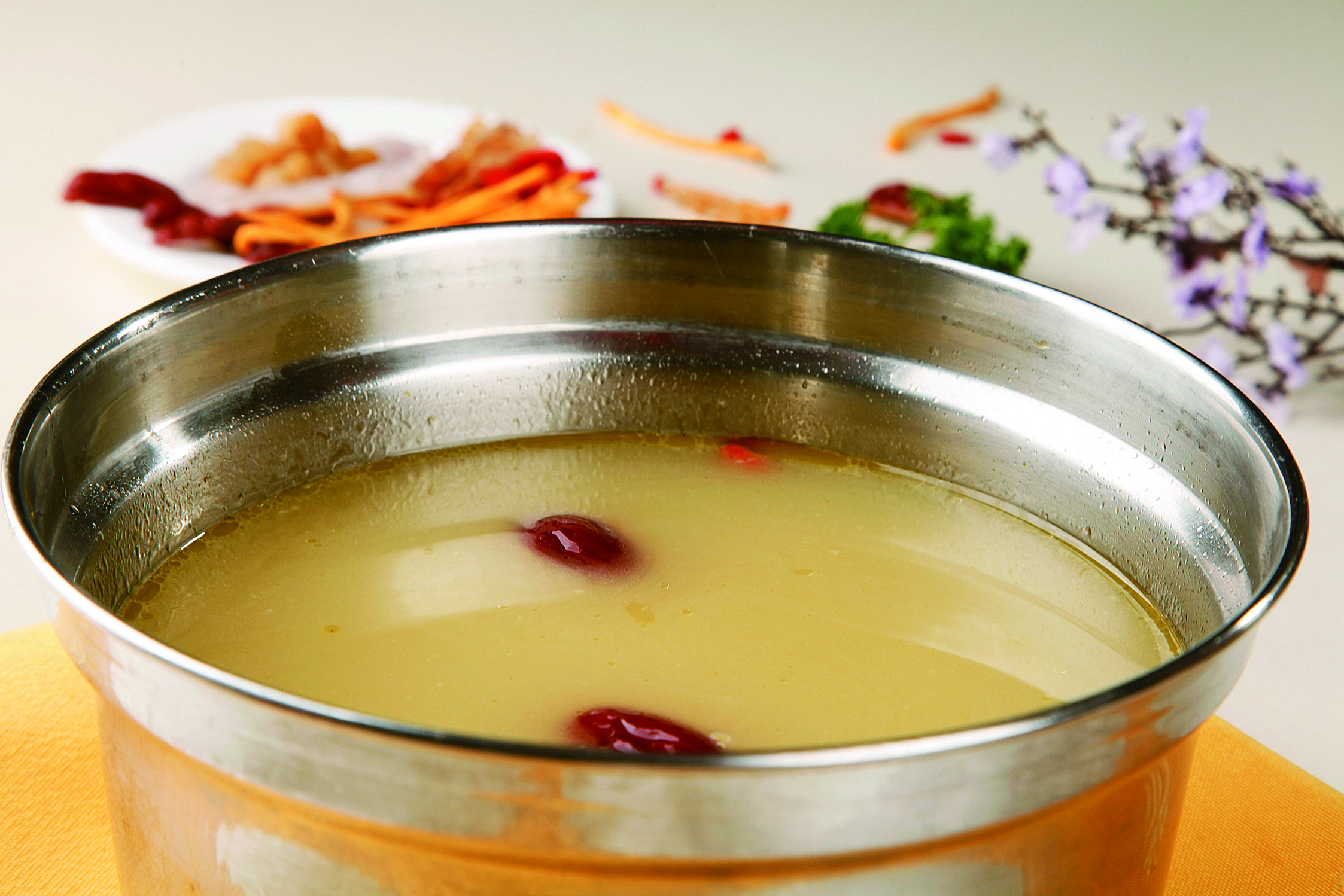 每天推荐六道家常小炒,六道香脆,多汁的的八珍玉食,金汤锅底