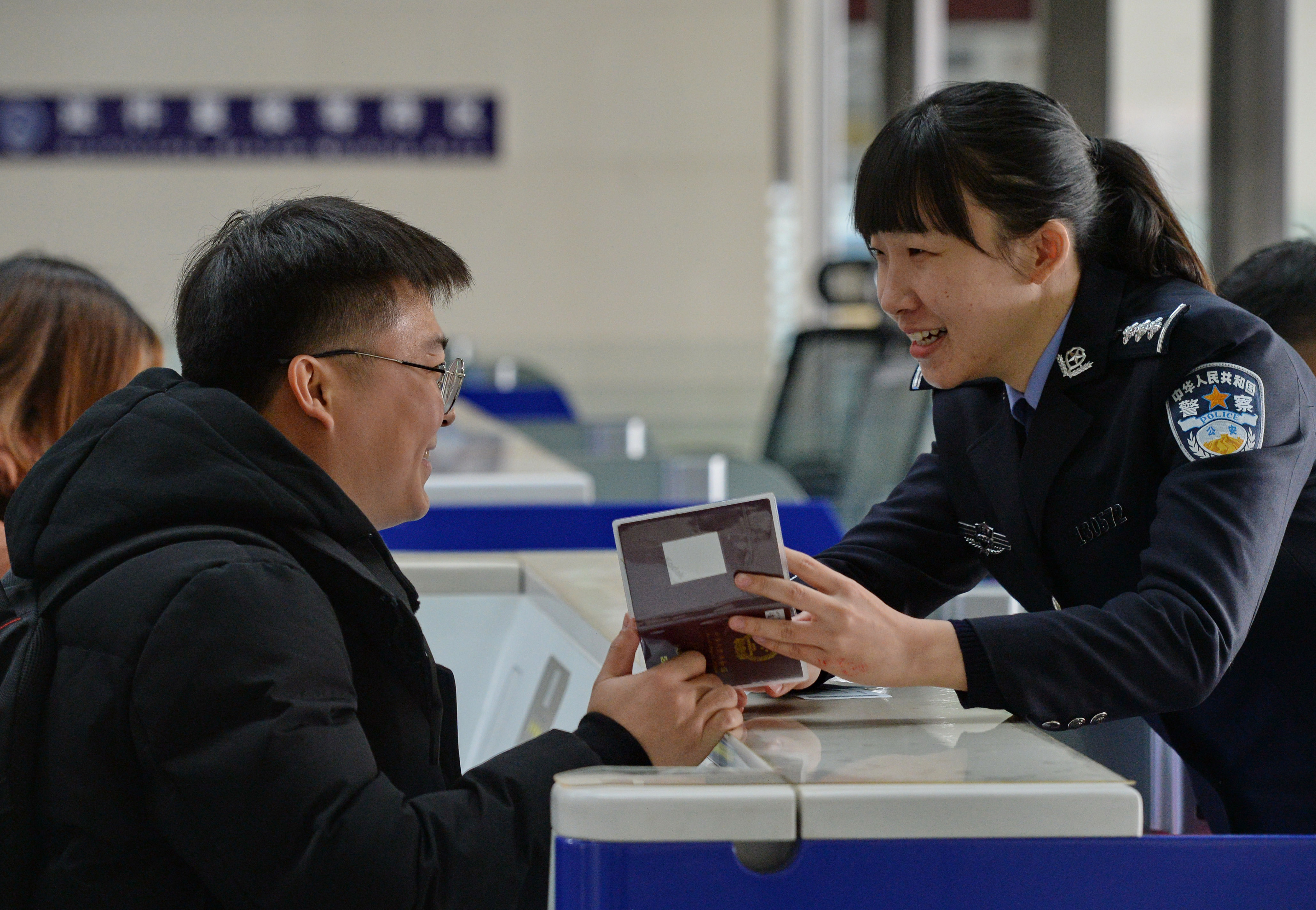 全国出入境边检机关全员统一换装