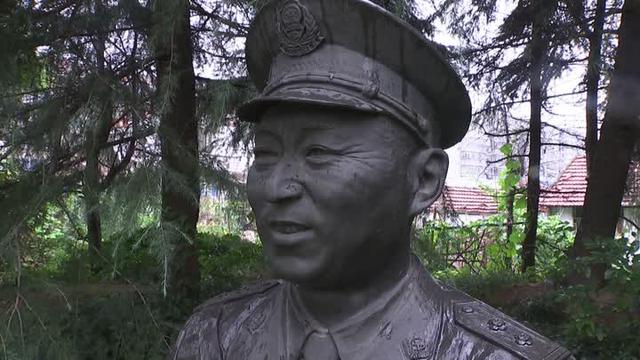 为国争辉南通人丨尤建华:"排雷英雄"转岗成"警界英模"平凡岗位仍显