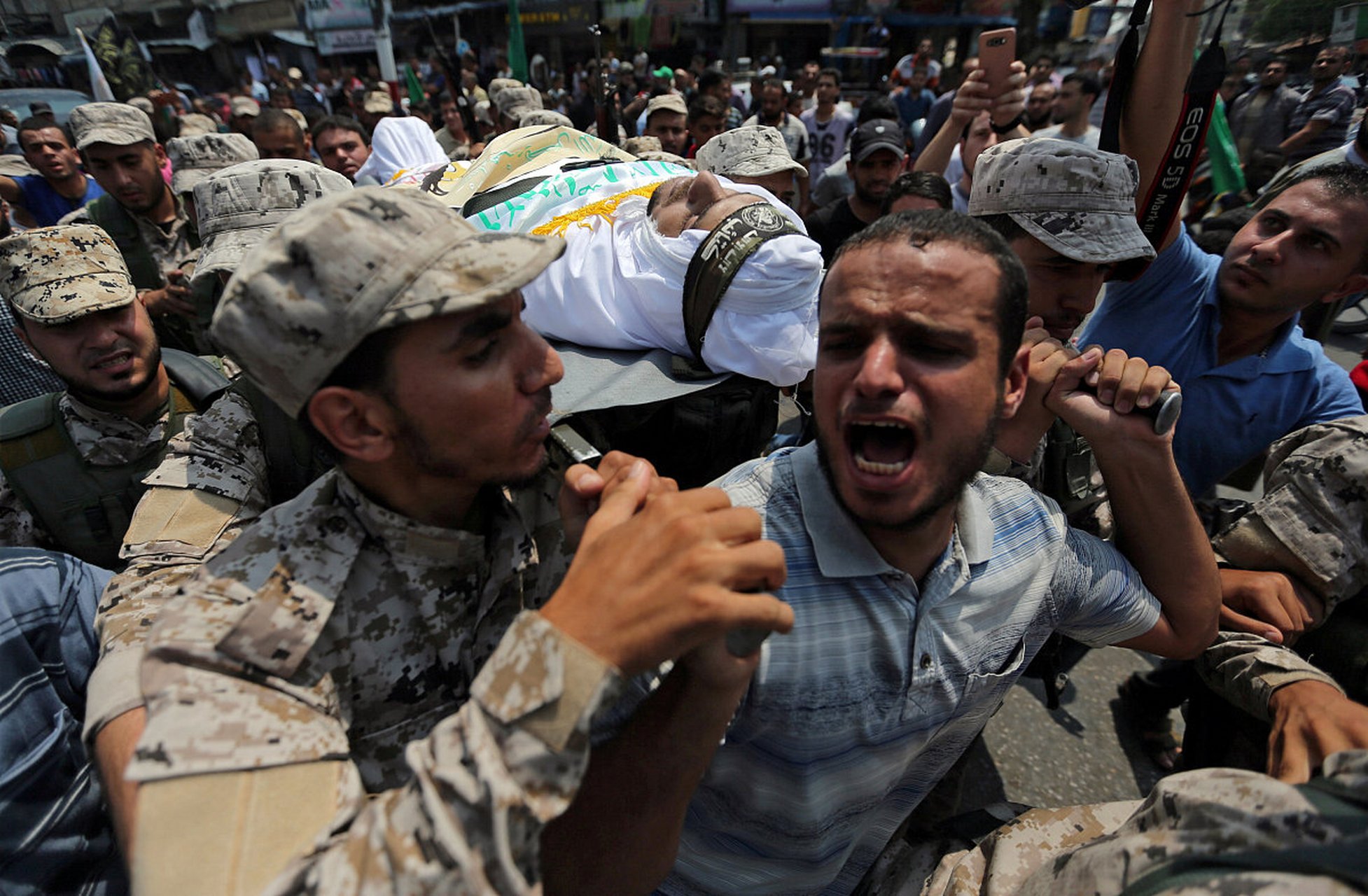 霸权主义肆意践踏巴勒斯坦等中东地区人民基本生存权所导致的必然结果