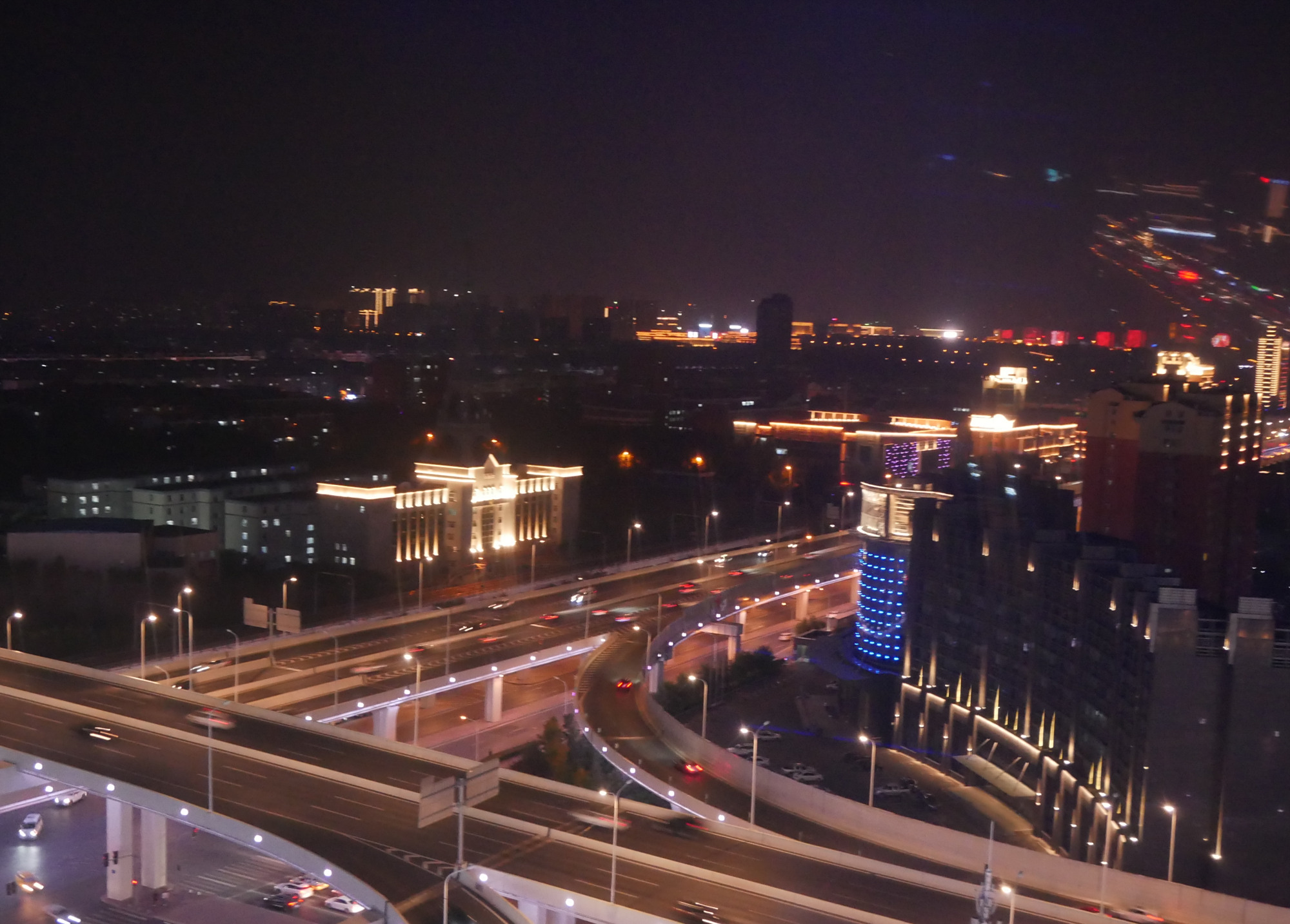 吉林省长春市在十一期间展示夜景风采:充分体现东北大都市的壮观