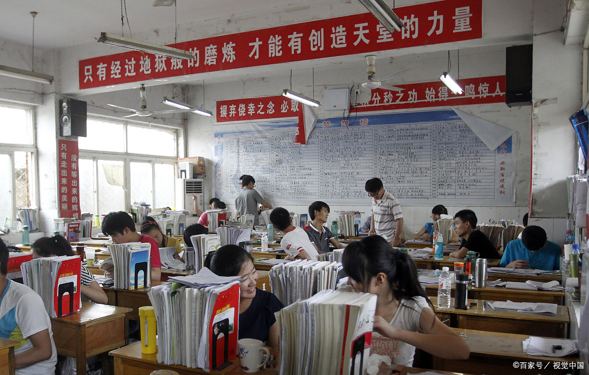 郸城一高位居全国县级高中第一,学校近7年被清华北大共录取217人