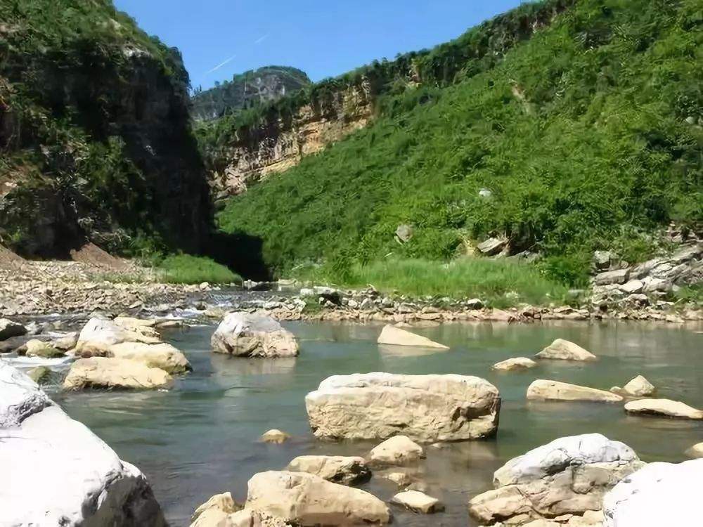 云南镇雄小山峡景区图片