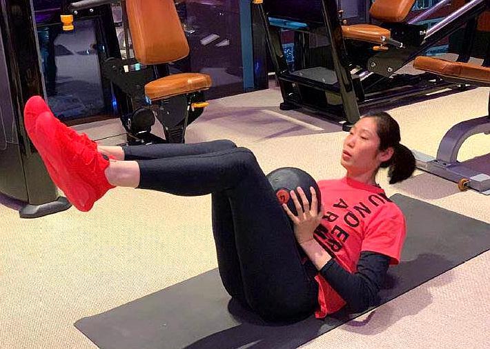 女排队长朱婷近照曝光,人美球技靓,对待训练一丝不苟!