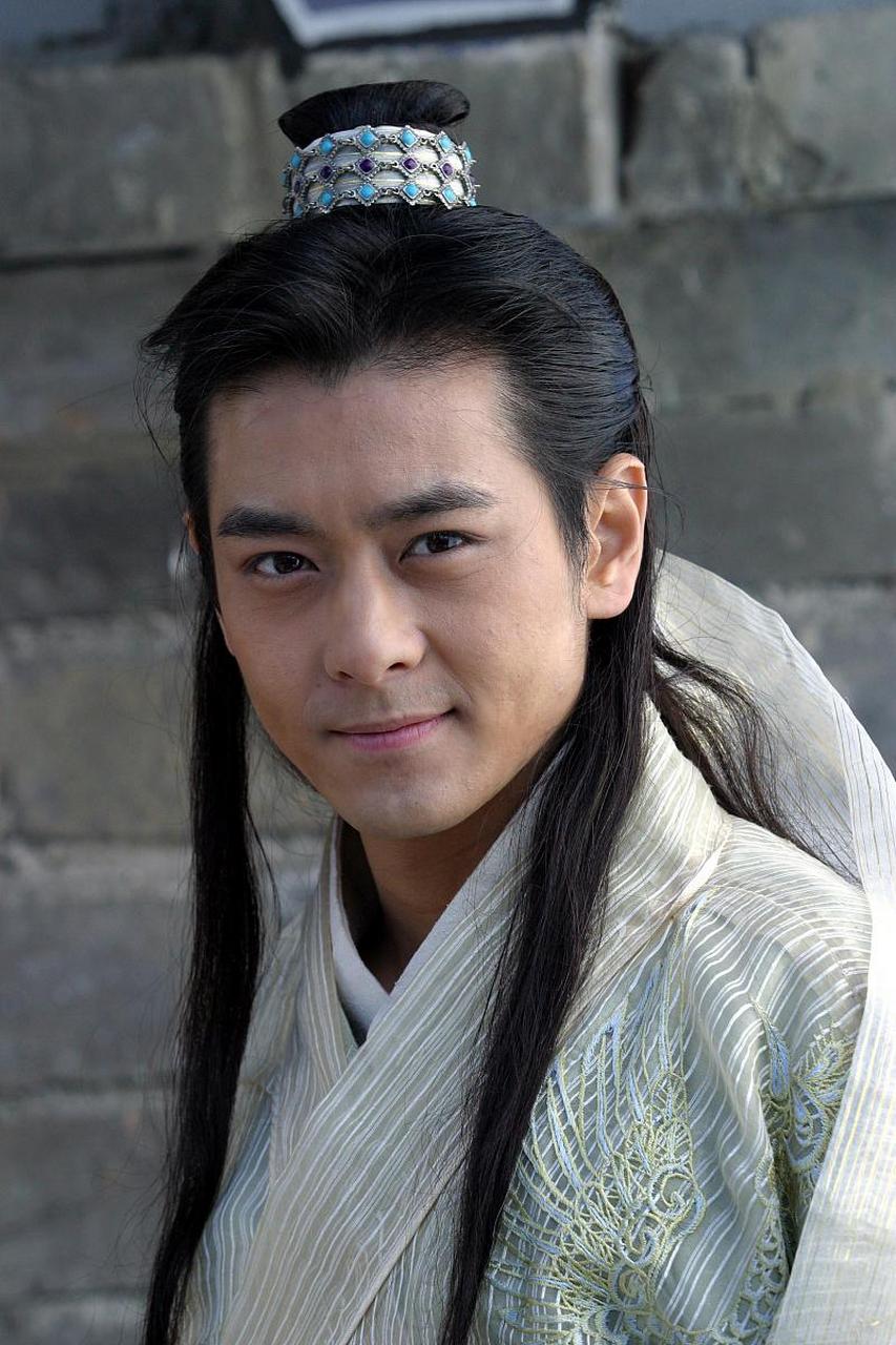 慕容复不惜使用一切手段,竭尽全力都在追求的东西,而段誉一生下来就有