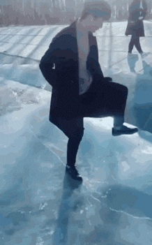 来来来,我教你们劈叉