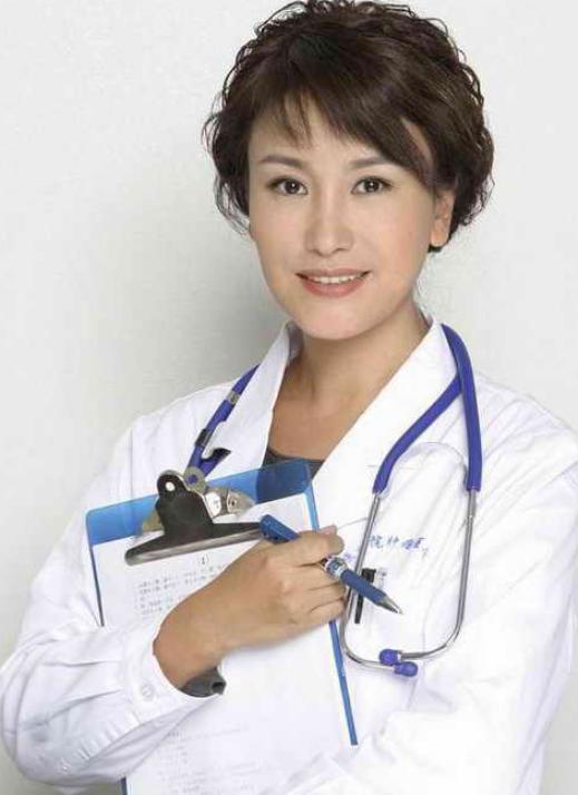 大她23岁的老公猝逝,苦难岁月随之而来,这部新剧帮她重获新生