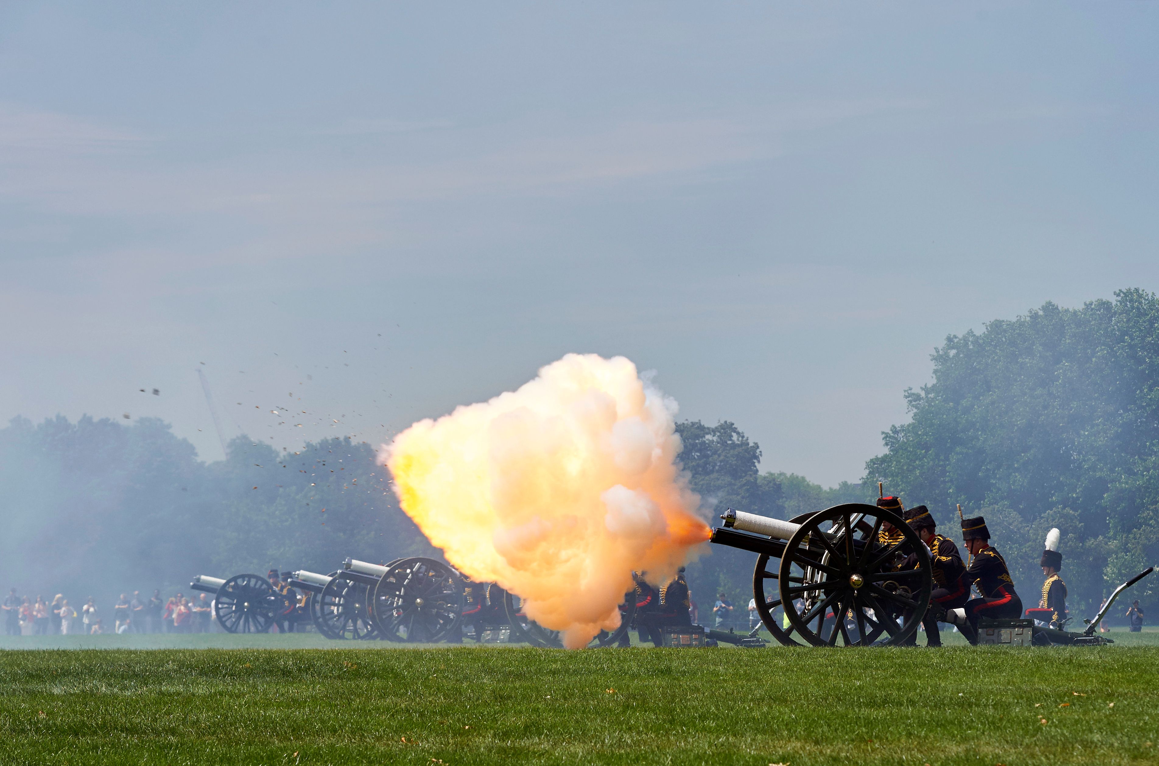 英国为菲利普亲王鸣礼炮祝寿(7)