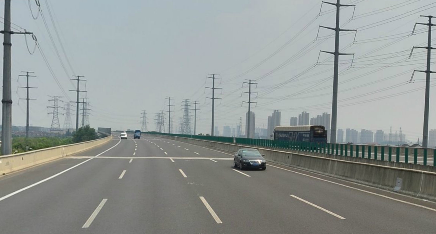 上海申嘉湖高速图片