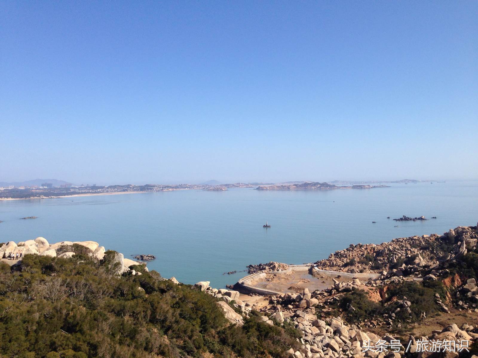 海坛岛,亦称平潭岛,是中国第六大岛 [1]  ,福建省第一大岛,地处中国