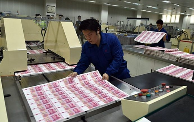 探秘造钱厂的真实生活:从不操心拖欠薪水,对钱已经没有概念