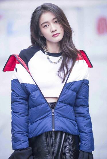 张雪迎新剧上线太高产 被质疑大学耽误学业