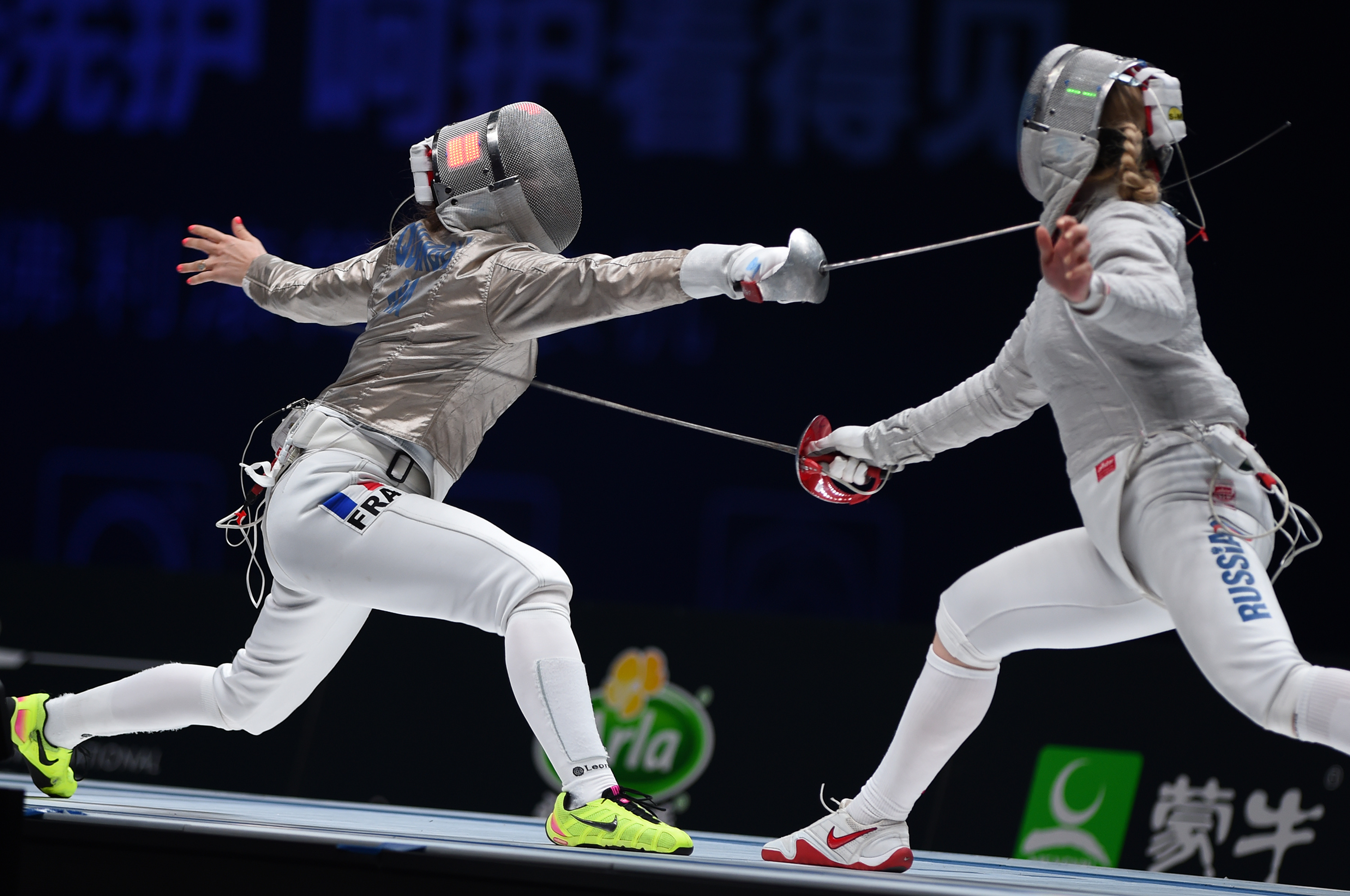 击剑——世锦赛:法国队夺得女子佩剑团体冠军(8)