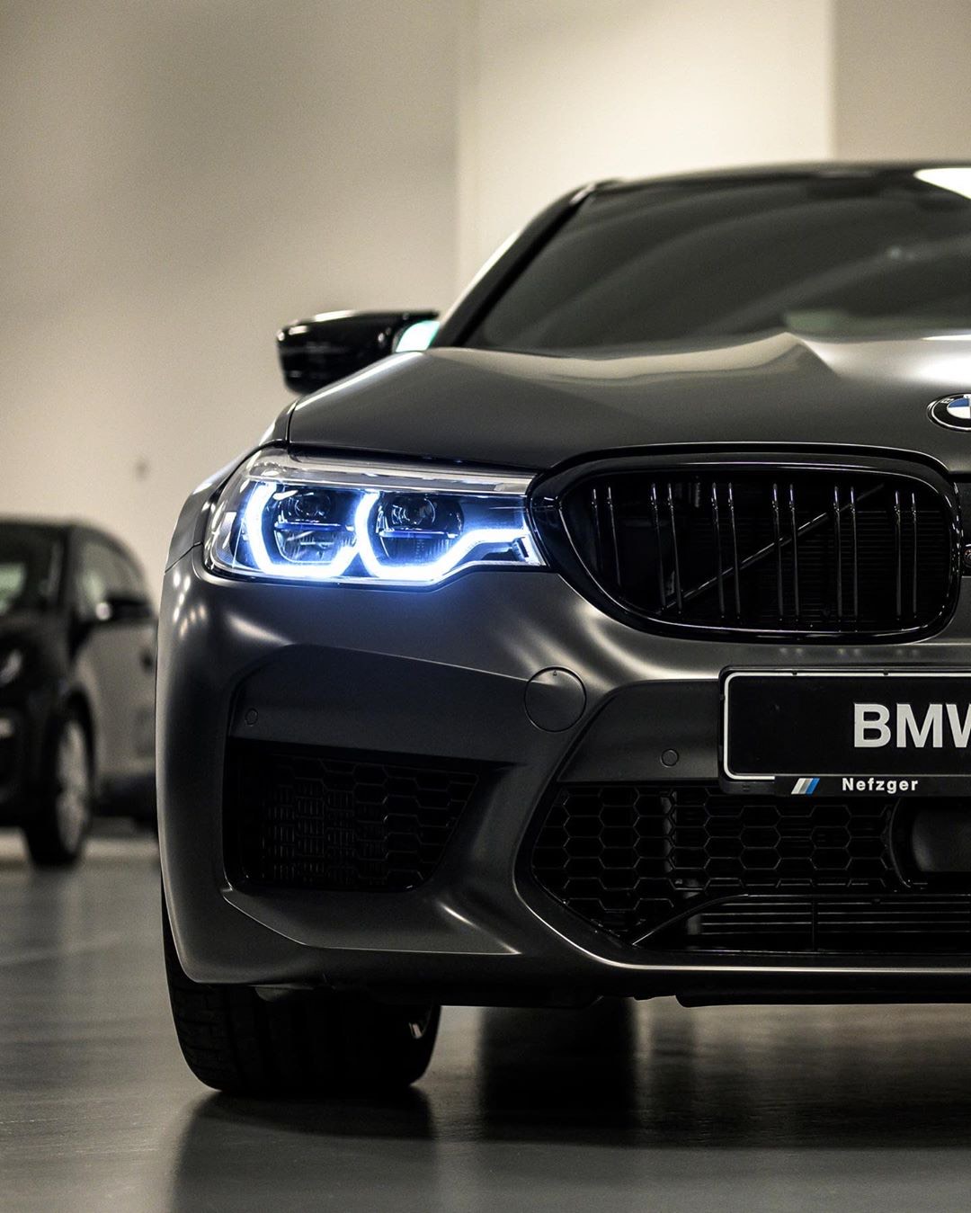 外观低调的猛兽,600匹的宝马m5有多好玩?