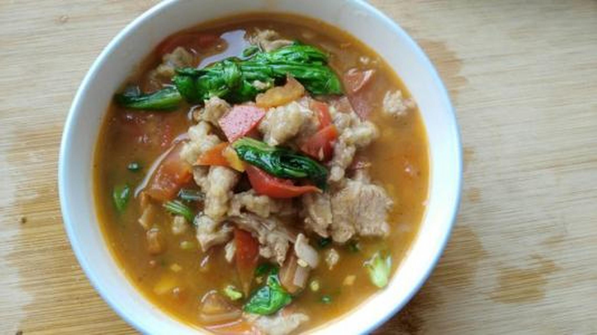 立冬创意美食#羊肉滑脊是江苏徐州著名的特色菜,属于苏菜系.