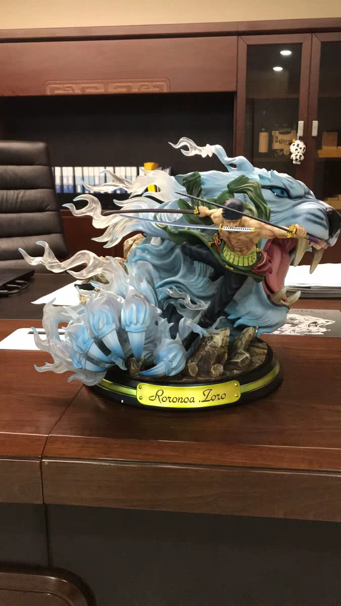 4位数的手办长啥样?索隆极虎狩开箱,看见老虎的牙网友给跪了!