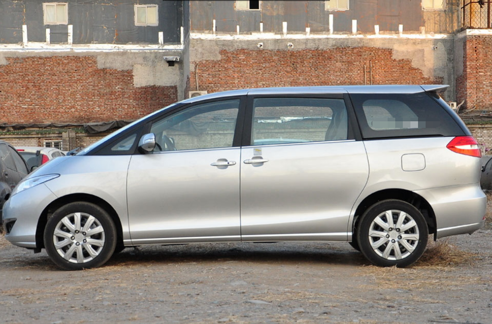 比亚迪m62013款舒适型,男人开这车面子十足,风格非常炫酷!