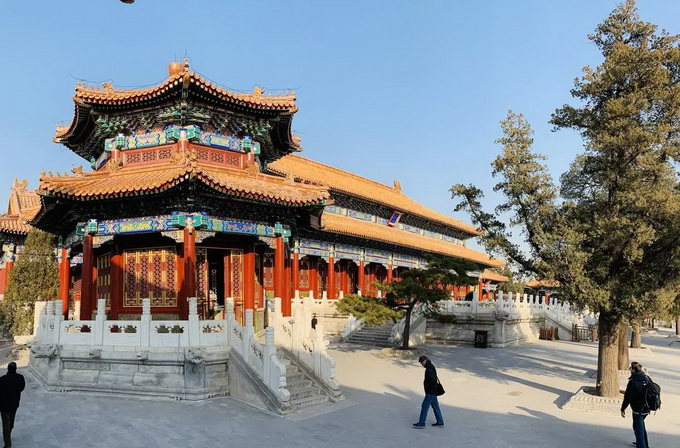 还记得儿时的北京市少年宫吗?这儿的大殿皇帝常来,还有过场浩劫