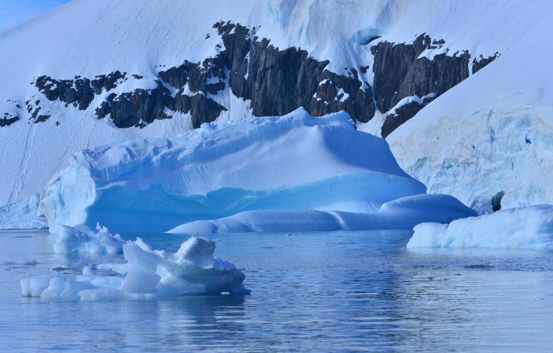 不过可别以为去南极旅游除了看自然风光之外就没有什么其他的项目了