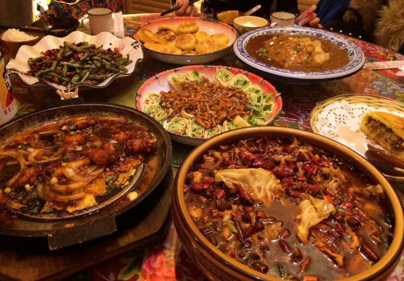 看完河南,上海,东北朋友各自晒出的一桌硬菜,你会选择去哪家吃