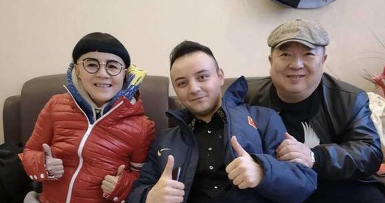 记得那个一秃毁所有的童星阿尔法吗 植发后变了个人 颜值重回巅峰