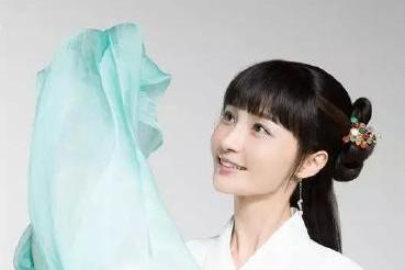 37岁姚笛《蔓蔓青萝》演16岁少女,被嘲像大妈,强抢女主终遭报应