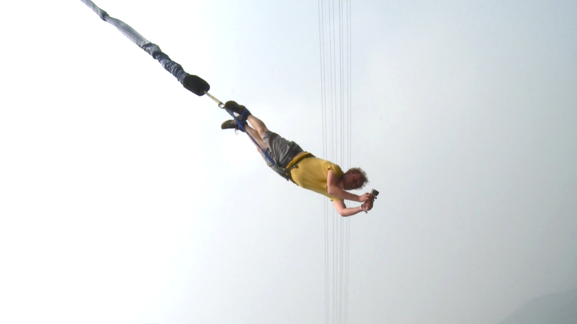 外国小伙青龙峡蹦极,竟嗨成美国"网红"?