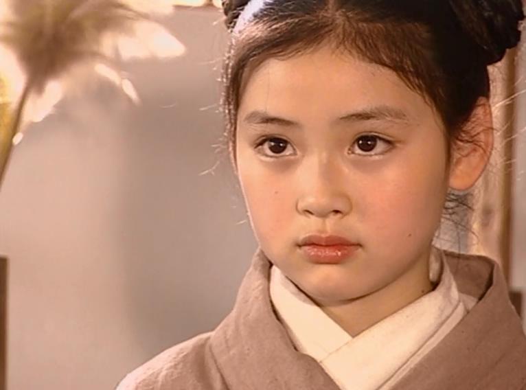 四版倚天屠龙记对比:张无忌初遇周芷若