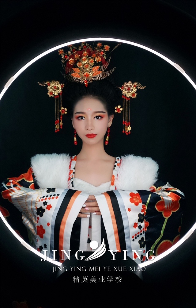 一款超美的唐装化妆造型,古装化妆作品,值得珍藏