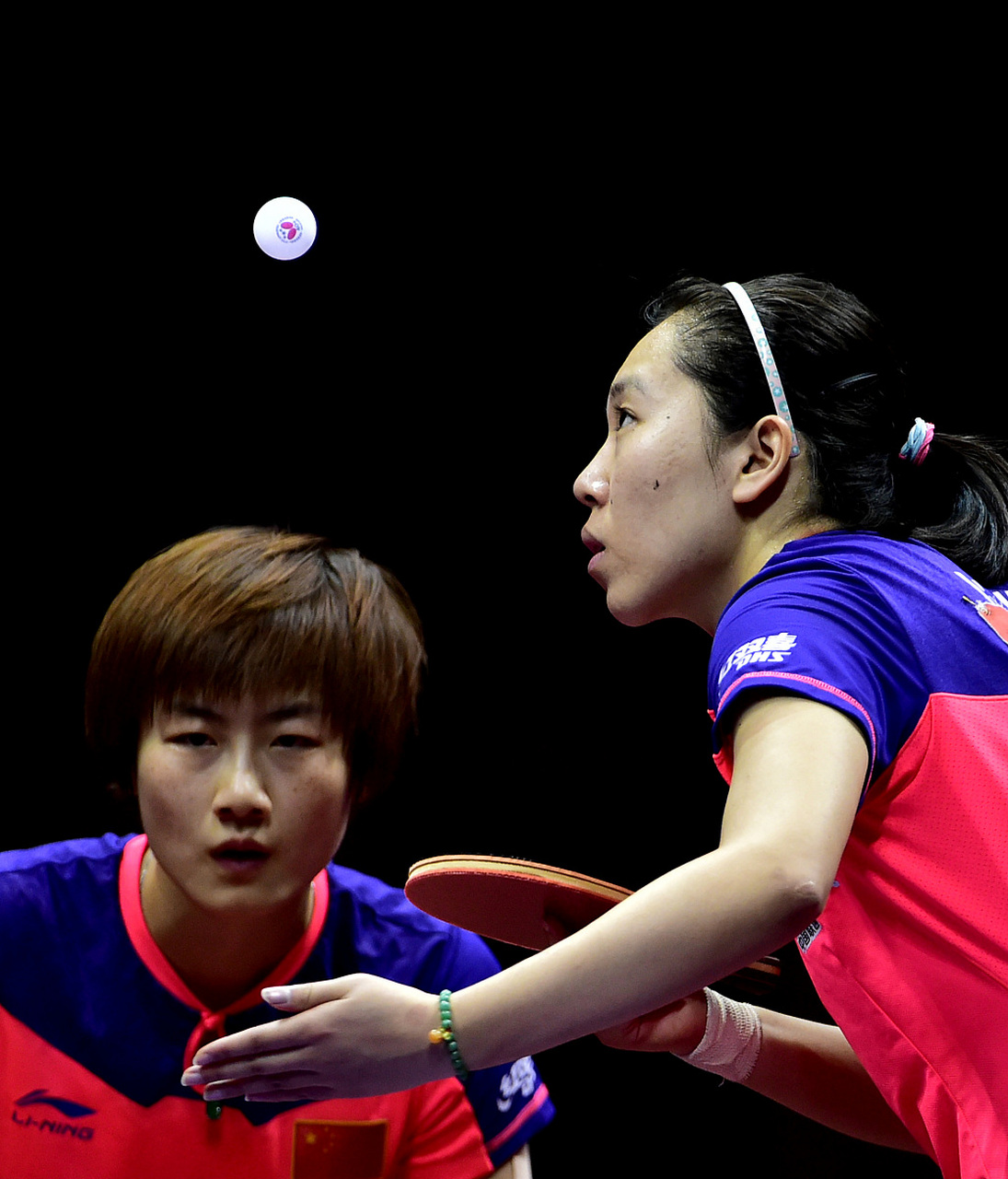 乒乓球女双对决,国乒威海热身赛女双,孙颖莎 /王艺迪 3-0战胜陈梦