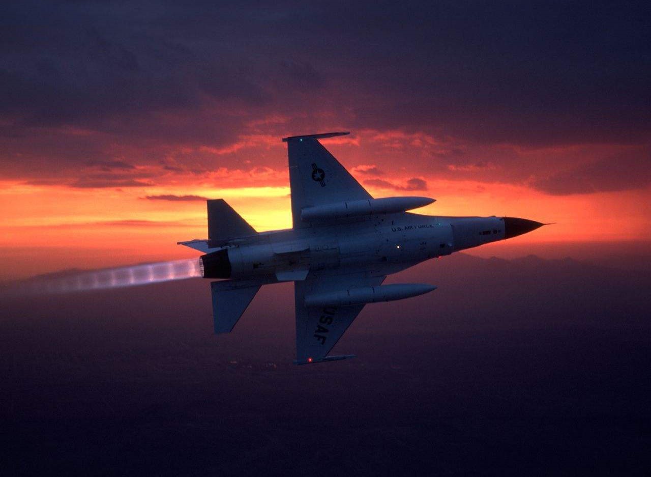 推重比8,最大推力14.5吨,涡扇-10与f110发动机还有多大的差距?