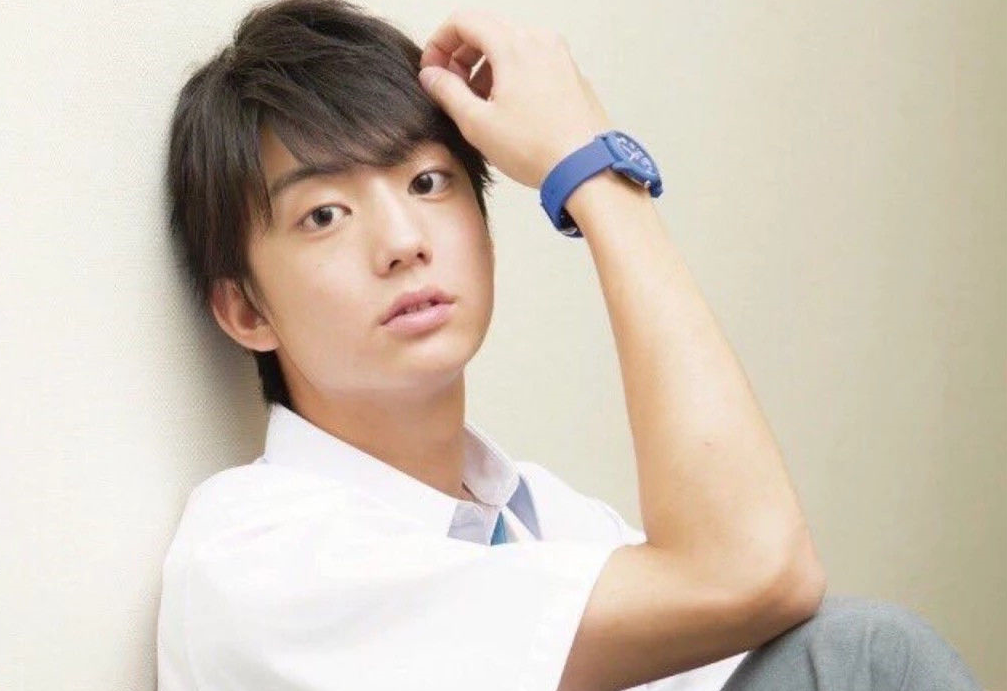 《我是大哥大》伊藤健太郎神颜,男女模样随心转换,有颜任性