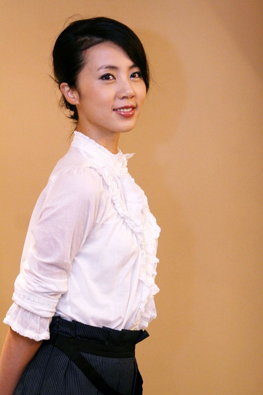 娱乐最前沿# #娱乐八卦# 孙莉,1977年7月18日出生于辽宁省大连市