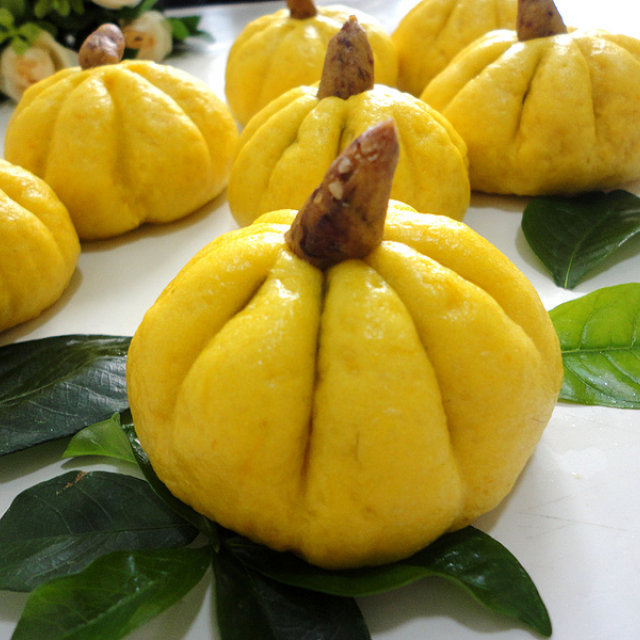 南瓜豆沙包,口感软糯香甜有营养,造型美观不塌皮