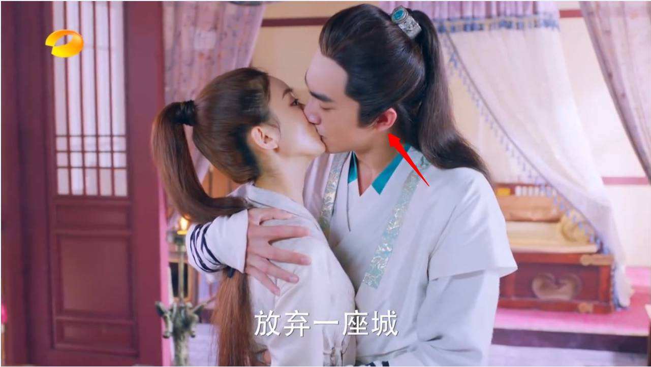 赵丽颖吻过的6个男人,张翰上榜,唯独最后一位吻出了真感情!