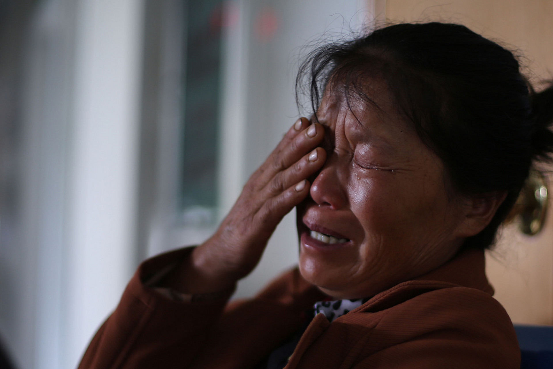 婚姻中缺乏共同面对困境的努力和责任,导致陈菲最终选择离婚并打掉