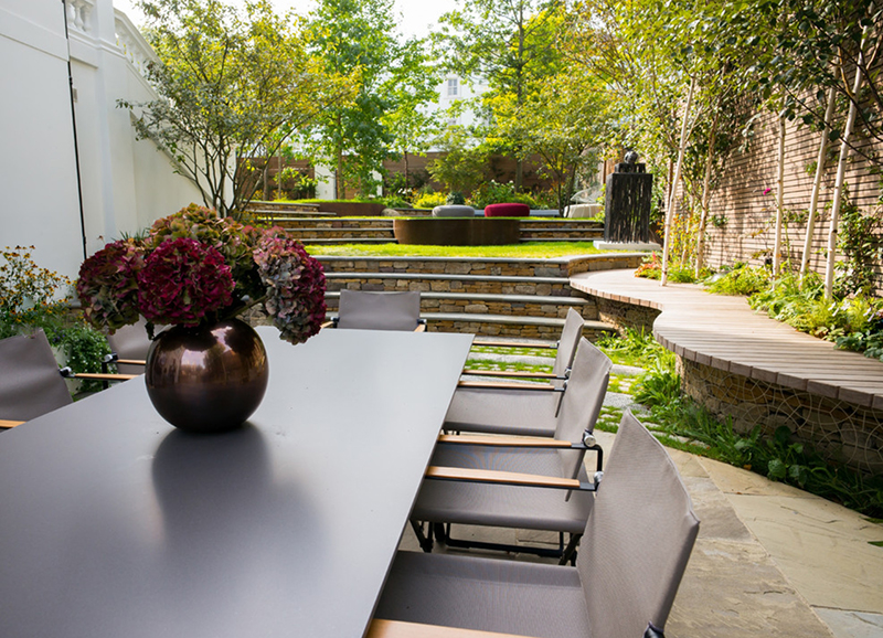 有风水的庭院:有圆形水景台,并且以圆形为设计元素的庭院案例