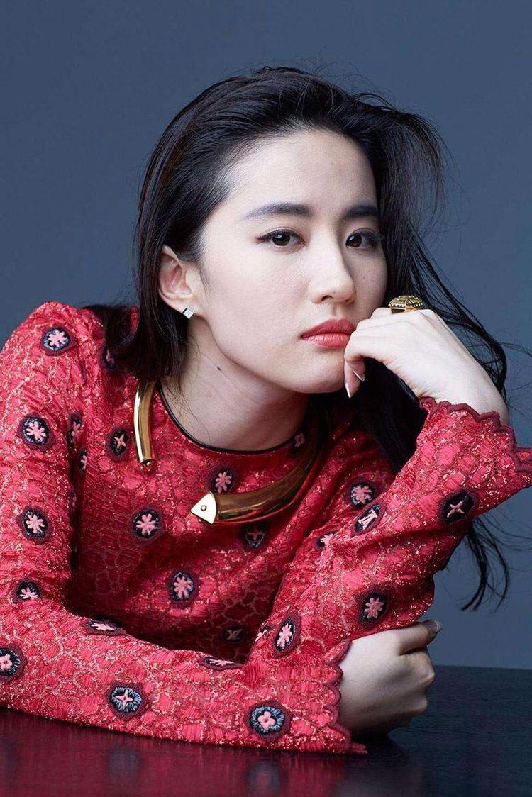 鼻子长痣的女明星是什么神仙颜值?让人过目难忘,谁能戳中你的点