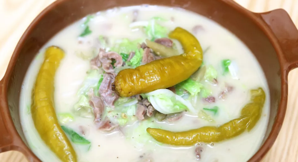 这家店绝了,凭着一碗生汆粉稳站米粉界,没吃过就可惜啦