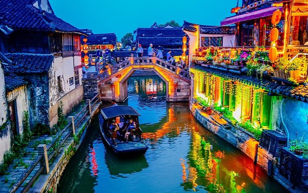 中国"最具柔情"的3大古镇,年底去古镇走一走