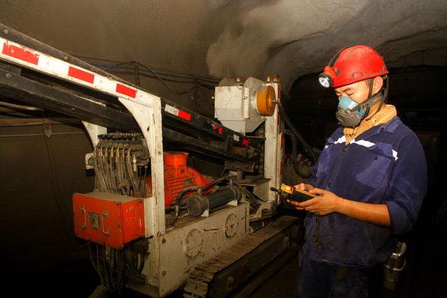 提升劳动效能!滨湖煤矿井下喷浆作业迎来"遥控时代"