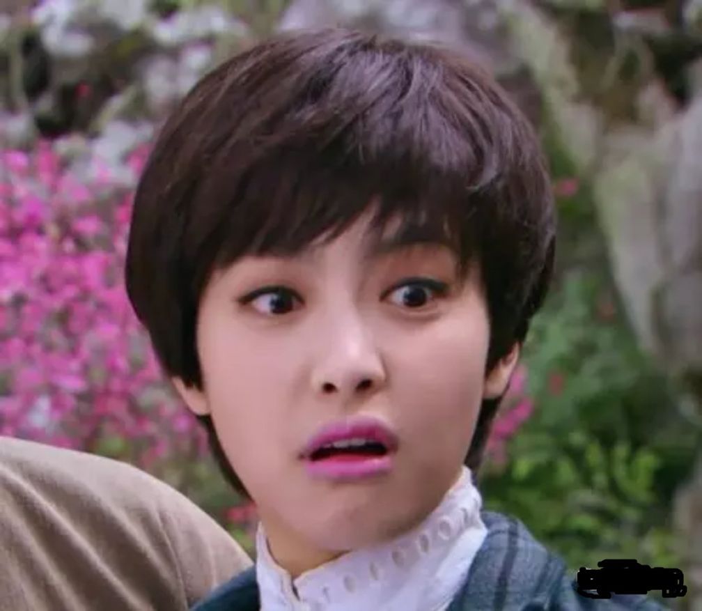 同样是瞪眼,有的女明星是深情,有的女明星却是尴尬