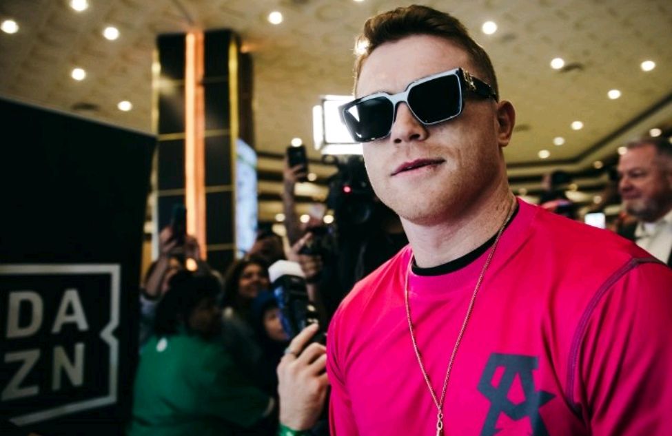 ufc格斗选手马斯维达尔叫板拳击巨星阿瓦雷兹:我能打晕他