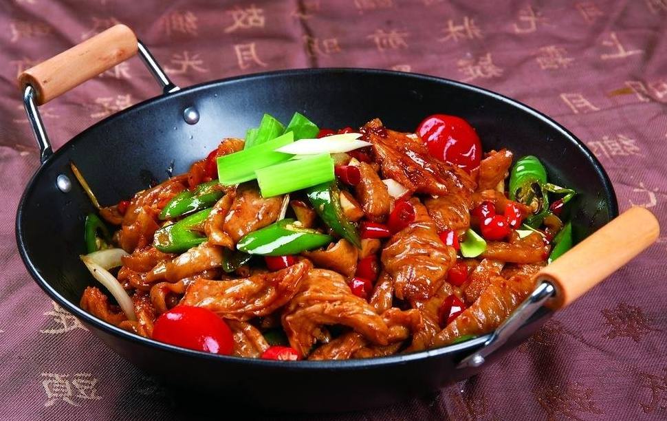 干锅香辣肥肠:香辣酥脆无异味,是下饭下酒的最佳搭档