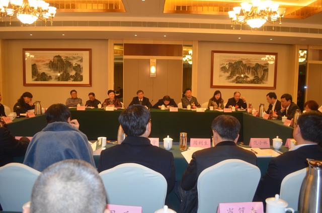 江西省教育厅副厅长刘菊娇回应委员关于教育的建言