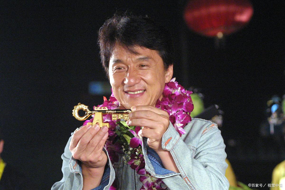 成龙笑称每天要花1小时.@阳光女人2yqbm的动态