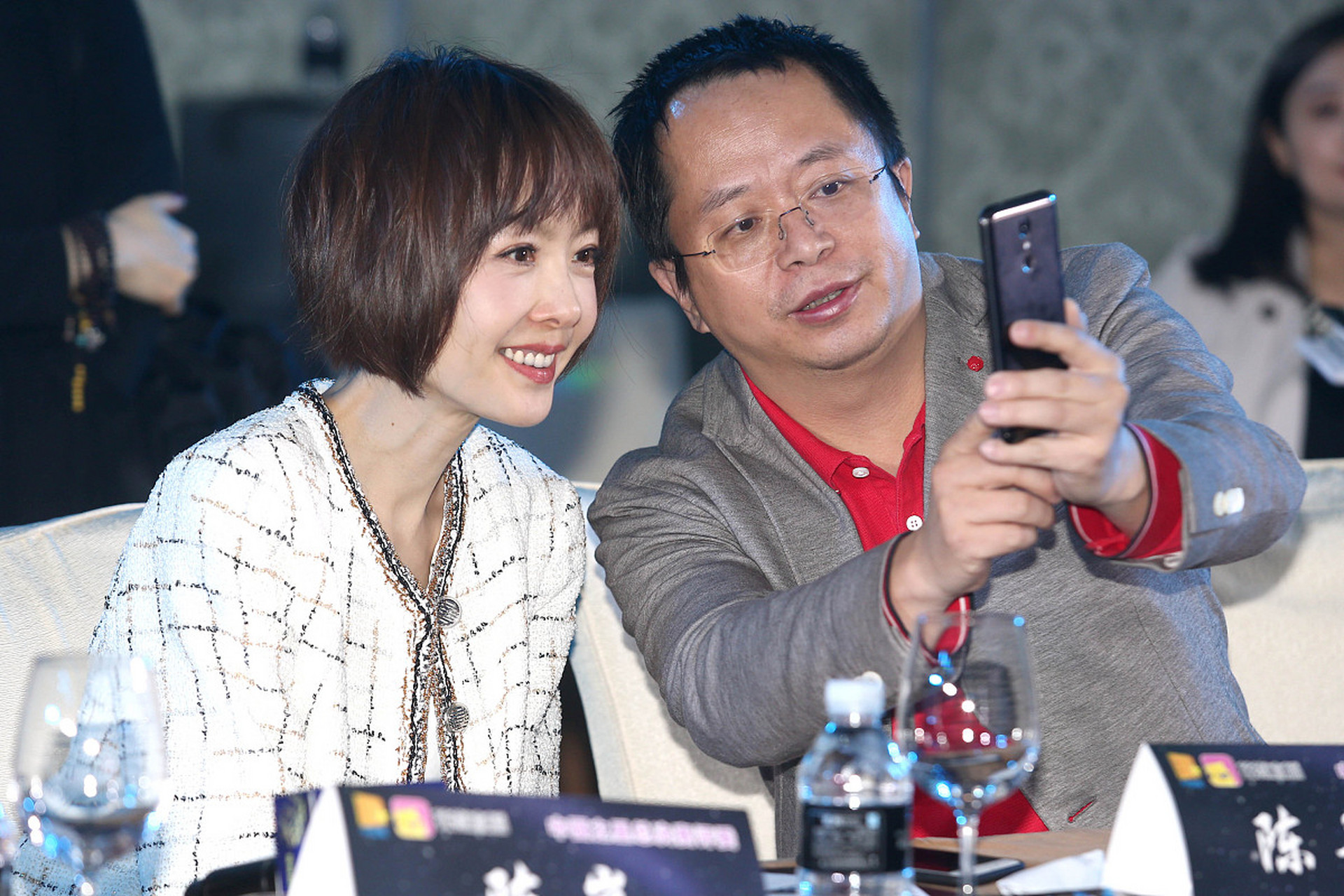 【360:周鸿祎先生与胡欢女士经友好协商 已办理解除婚姻关系手续】